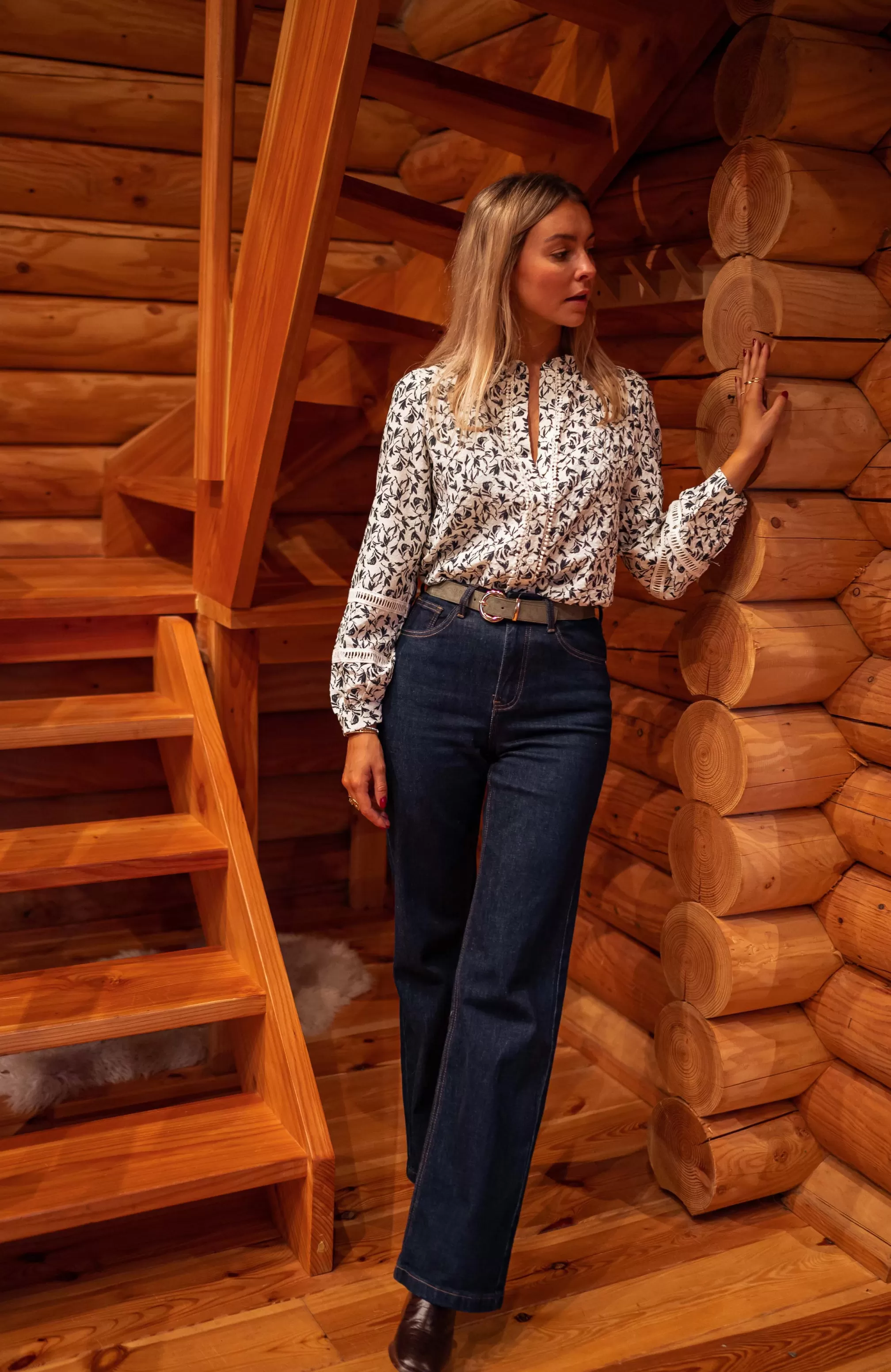 arsene_jeans__size_high__flared_79942-3.webp Arsene Jeans - -Easy Clothes Flash Sale