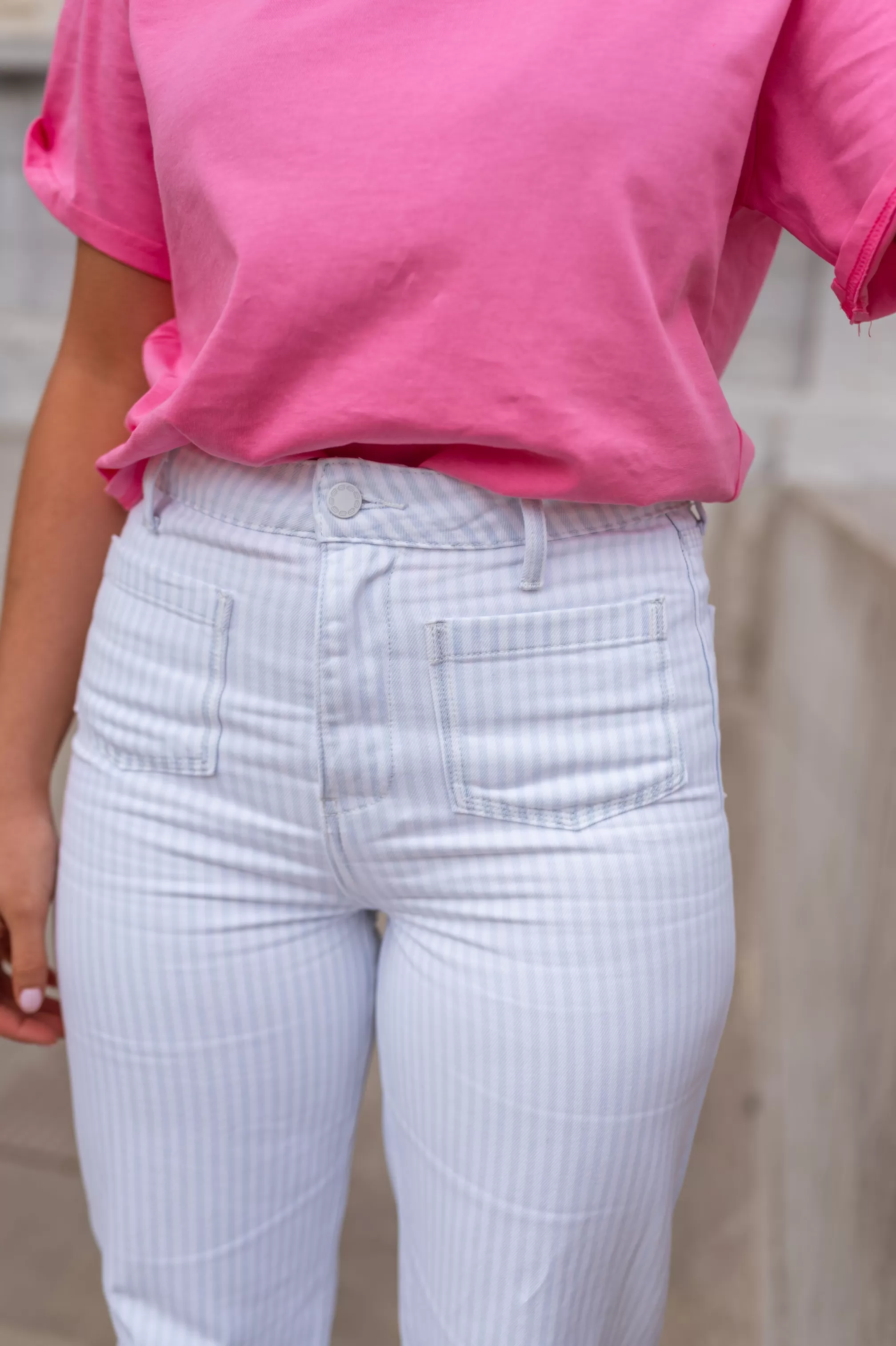 baldwin_jeans__with_lines__high_waist_80270-3.webp Baldwin Jeans - -Easy Clothes Best