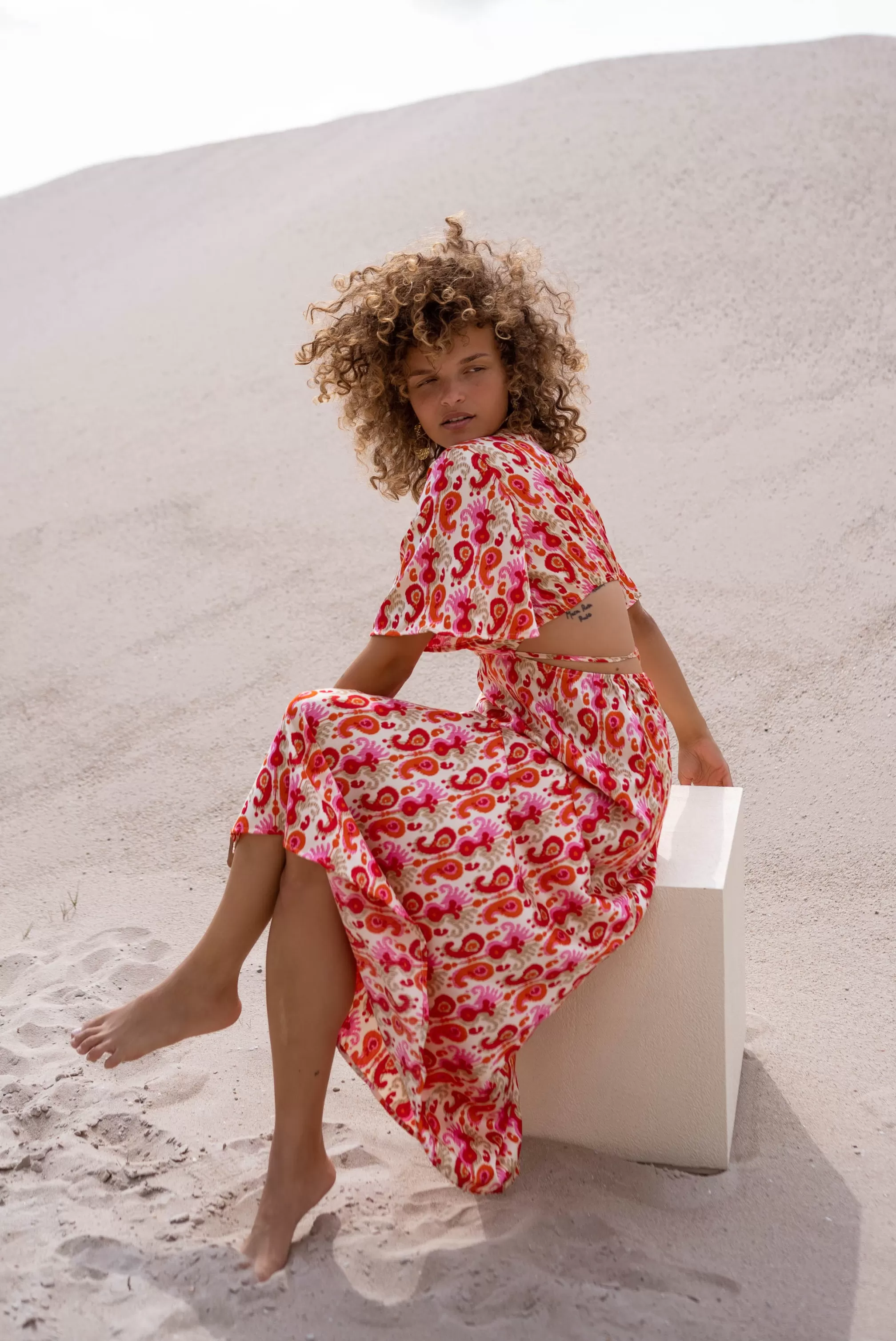 dress_tatiana__pink_and_orange_patterns__simple_clothing_72061-3.webp Dress Tatiana - -Easy Clothes Cheap