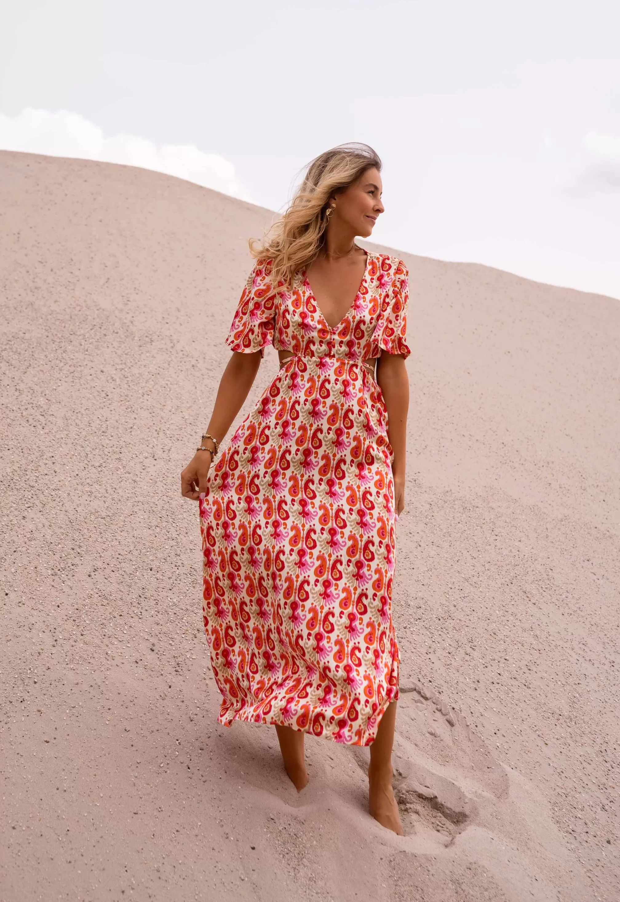 dress_tatiana__pink_and_orange_patterns__simple_clothing_72065-3.webp Dress Tatiana - -Easy Clothes Cheap