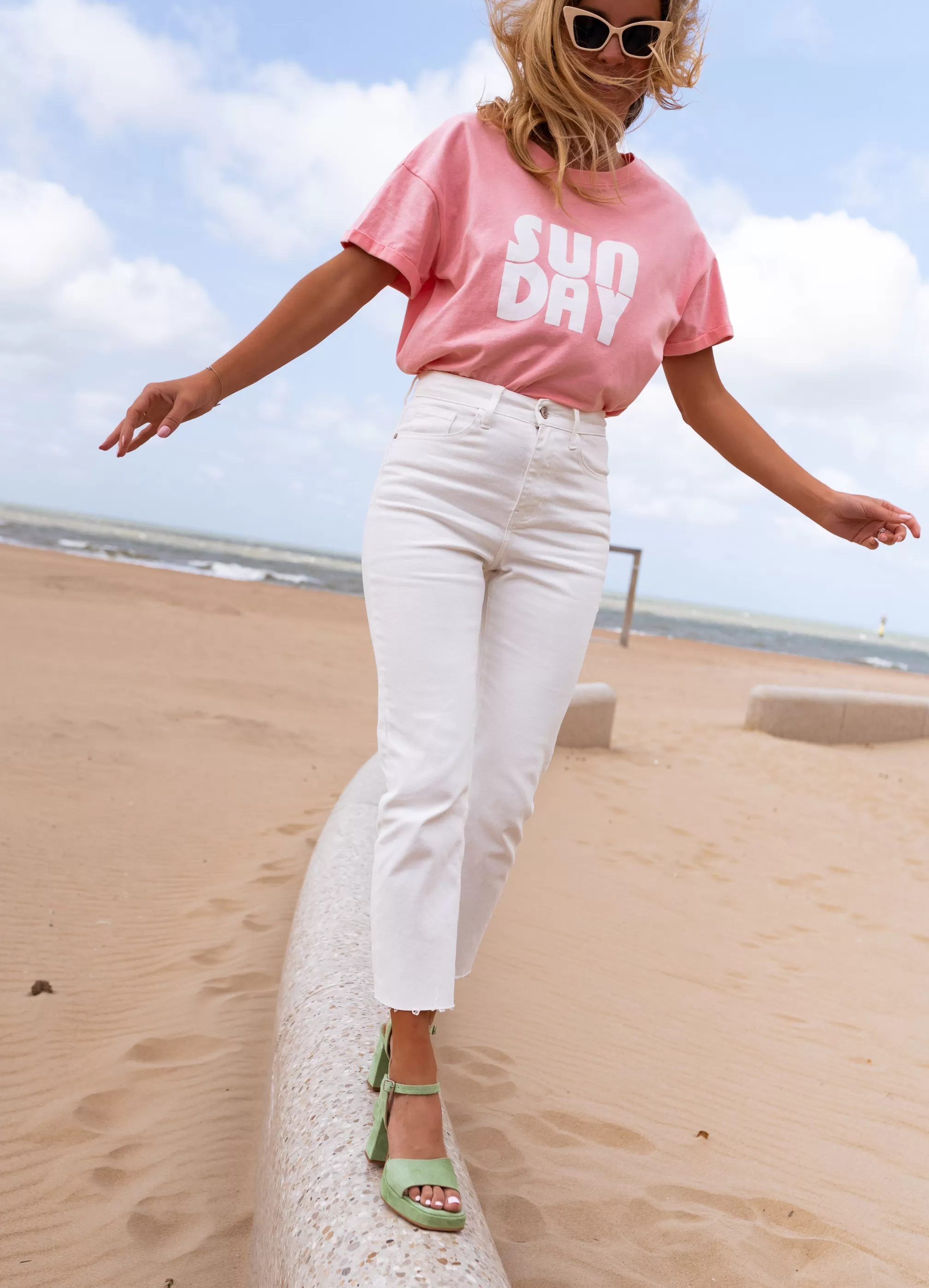 jeans_baptiste_blancjeans_coupe_carotteprtporter_en_ligneeasy_clothes_79813-2.webp Jeans Baptiste Blanc | Jeans Coupe Carotte | Prêt-à-porter En Ligne | -Easy Clothes Discount