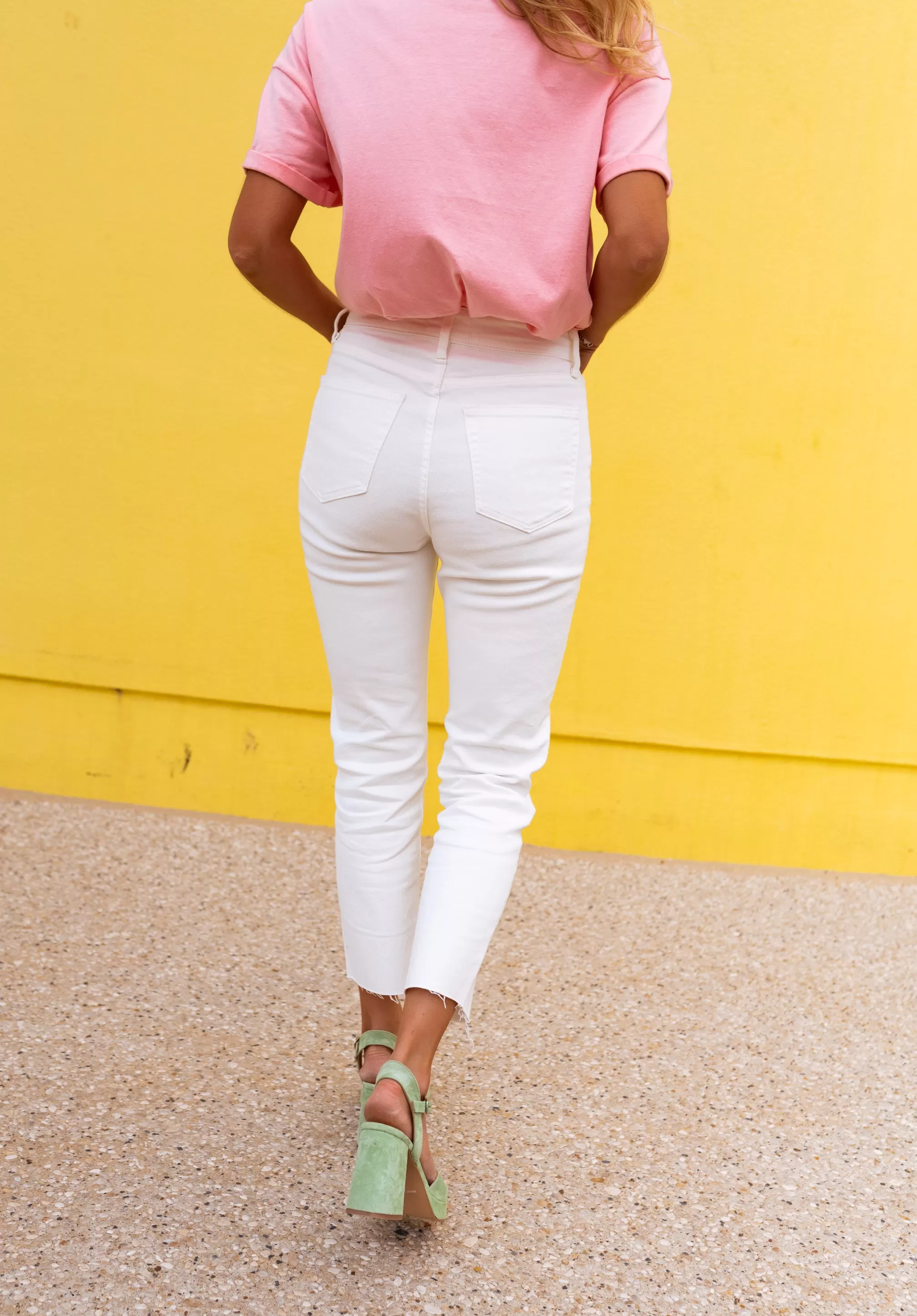 jeans_baptiste_blancjeans_coupe_carotteprtporter_en_ligneeasy_clothes_79816-2.webp Jeans Baptiste Blanc | Jeans Coupe Carotte | Prêt-à-porter En Ligne | -Easy Clothes Discount