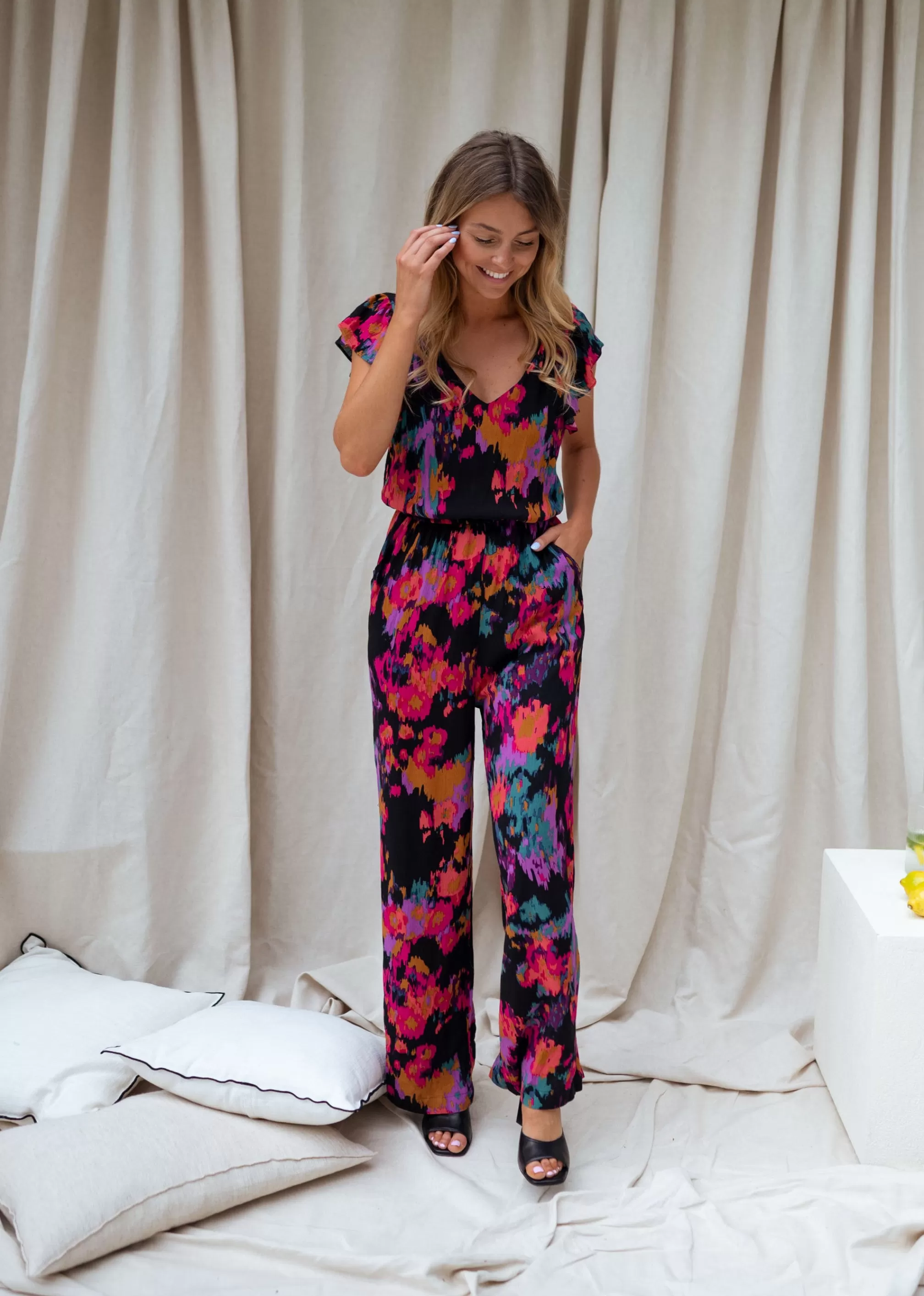 jumpquit_noura__patterned_66828-3.webp Jumpquit Noura - -Easy Clothes Fashion