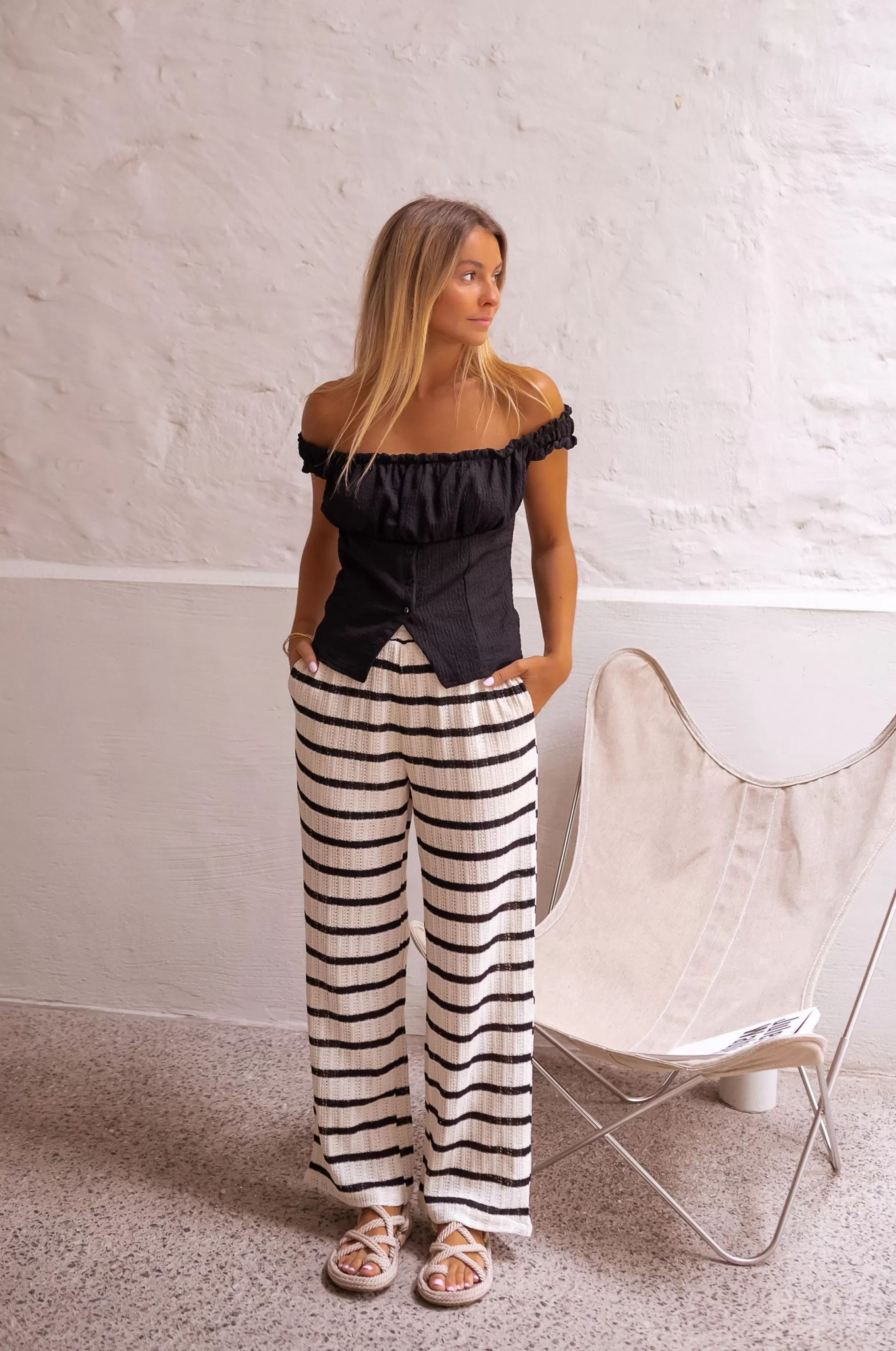 pants_exe__online__ecru_amp_black__crochet_78399-3.webp Pants Exe - -Easy Clothes Cheap