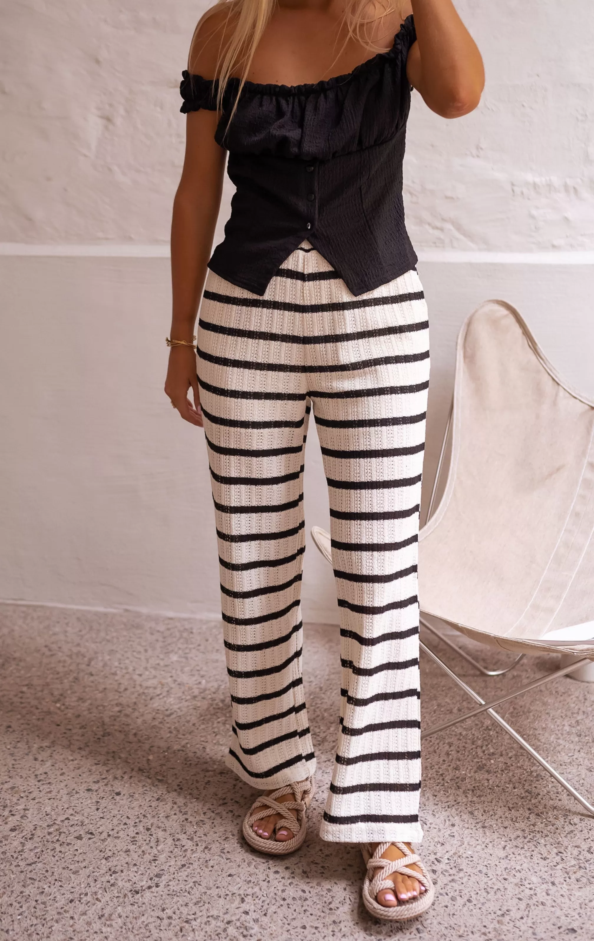 pants_exe__online__ecru_amp_black__crochet_78401-3.webp Pants Exe - -Easy Clothes Cheap