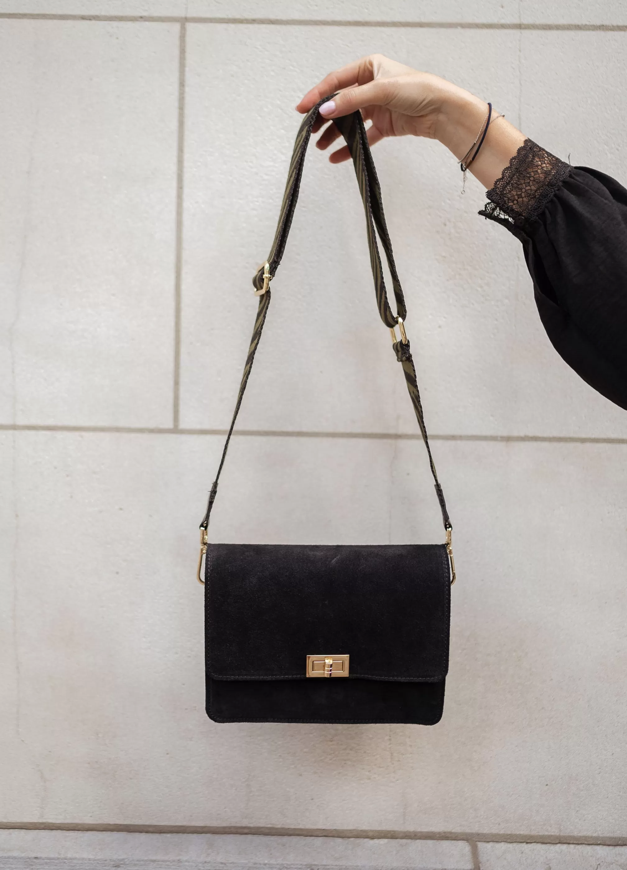 Sac Trika Noir En Daim | Sac à Bandoulière | Prêt-à-porter En Ligne | -Easy Clothes Discount